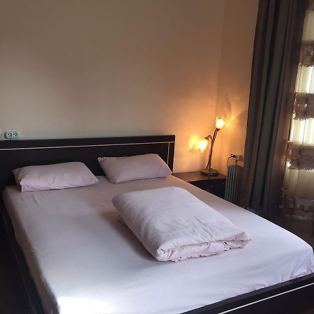 Auberge de jeunesse Almaty Backpackers Extérieur photo