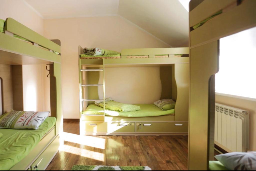 Auberge de jeunesse Almaty Backpackers Extérieur photo