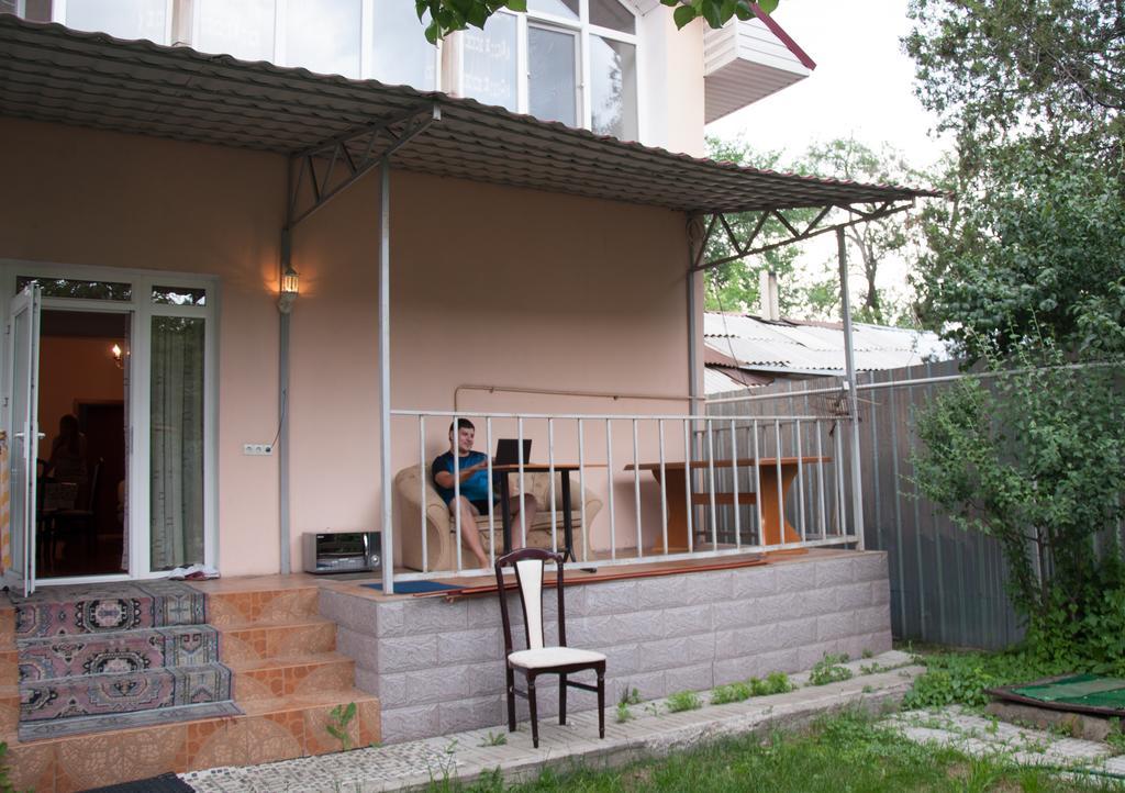 Auberge de jeunesse Almaty Backpackers Extérieur photo