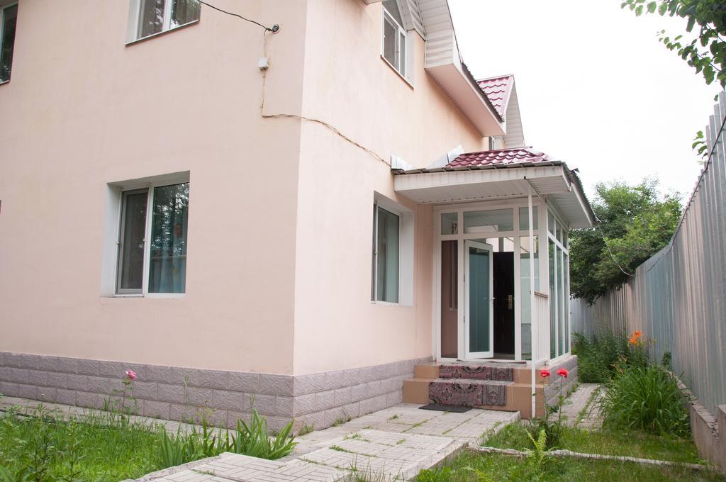Auberge de jeunesse Almaty Backpackers Extérieur photo